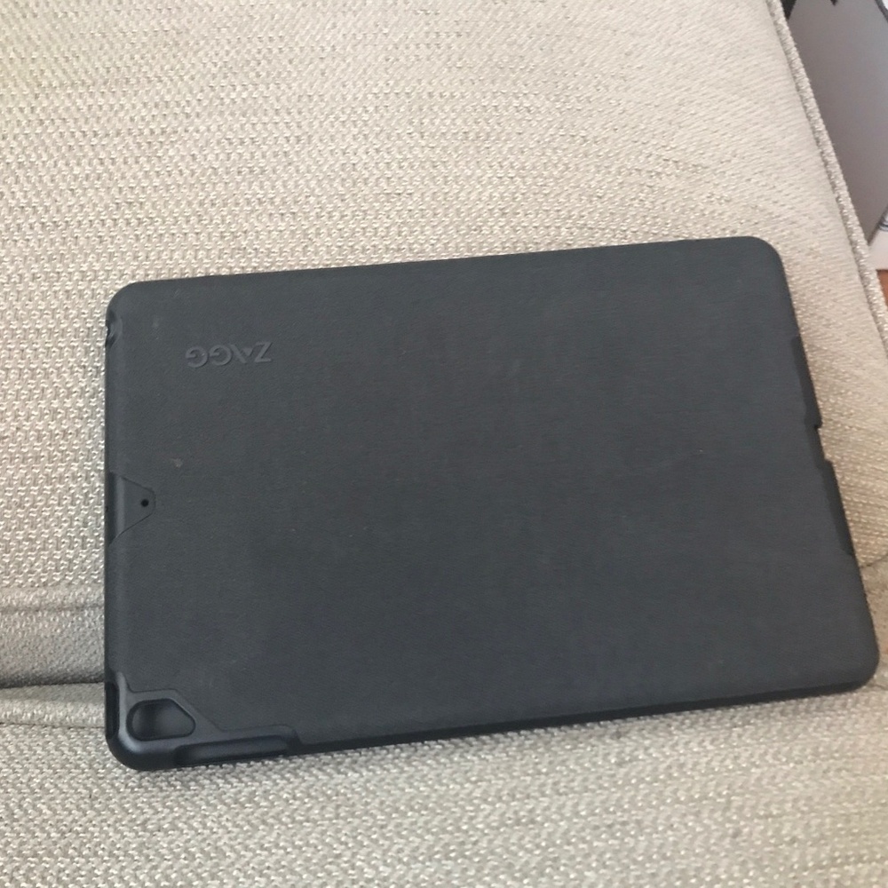 Zagg iPad mini holding case and keyboard